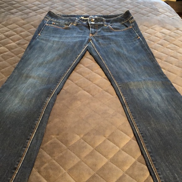 American Eagle Stretch Jeans - Picture 2 of 9